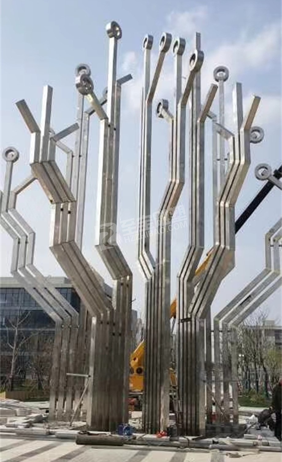 企業(yè)園區(qū)景觀(guān)拉絲不銹鋼雕塑定制