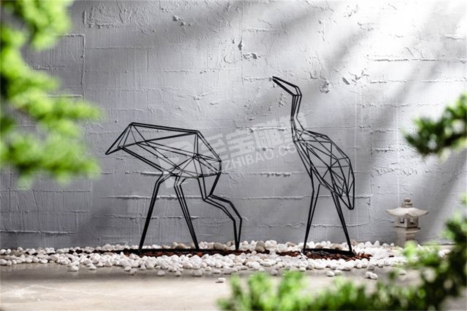 大型商場室內(nèi)抽象鏤空鴕鳥不銹鋼雕塑定制