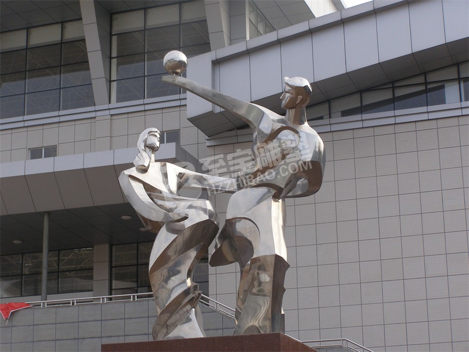 體育館門(mén)旁創(chuàng)意鏡面人物不銹鋼雕塑定制