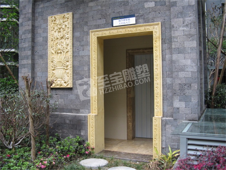 停車場入戶門框砂巖浮雕雕塑定制